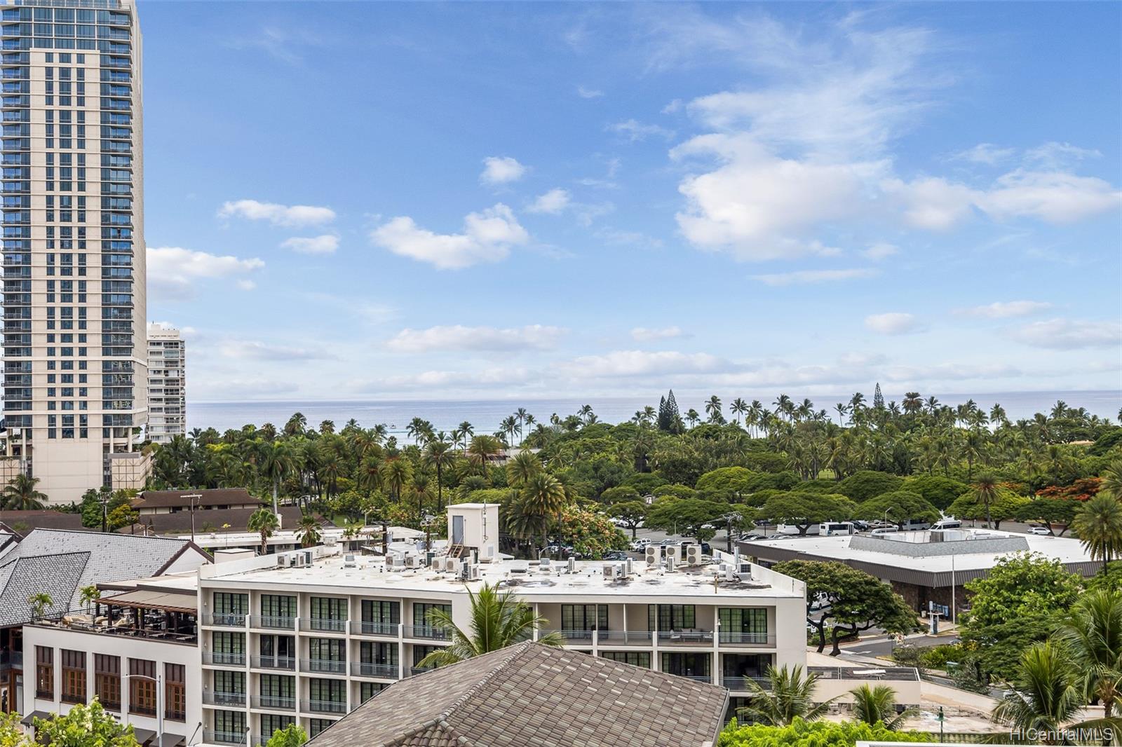 The Ritz-Carlton Residences condo # E916 (Tower 1), Honolulu, Hawaii - photo 20 of 25