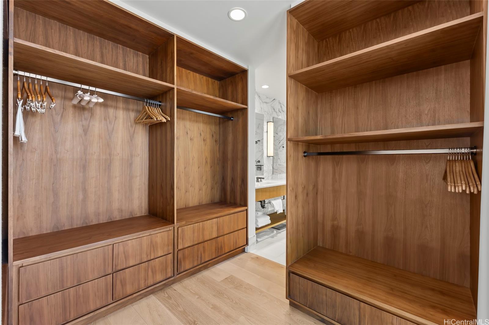 The Ritz-Carlton Residences condo # I, Honolulu, Hawaii - photo 11 of 25