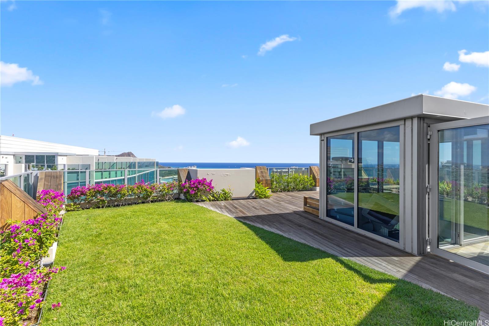 The Ritz-Carlton Residences condo # I, Honolulu, Hawaii - photo 19 of 25