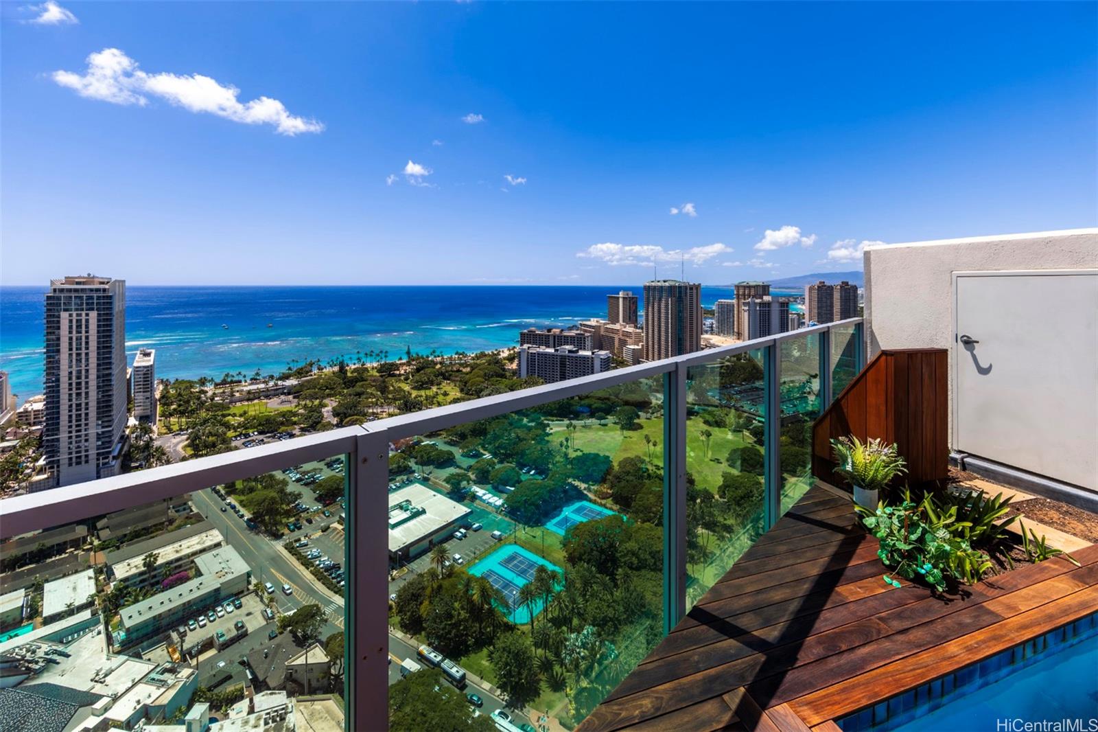 The Ritz-Carlton Residences condo # PHG, Honolulu, Hawaii - photo 5 of 25