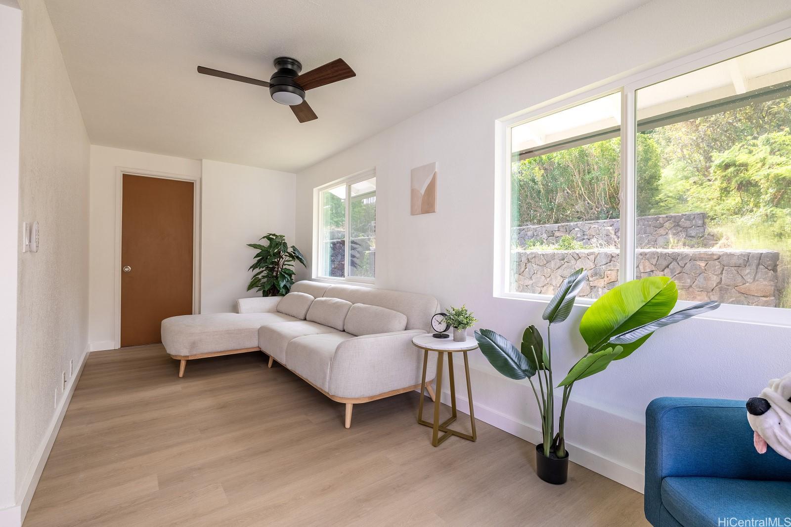 3838  Claudine Street Wilhelmina, Diamond Head home - photo 4 of 15