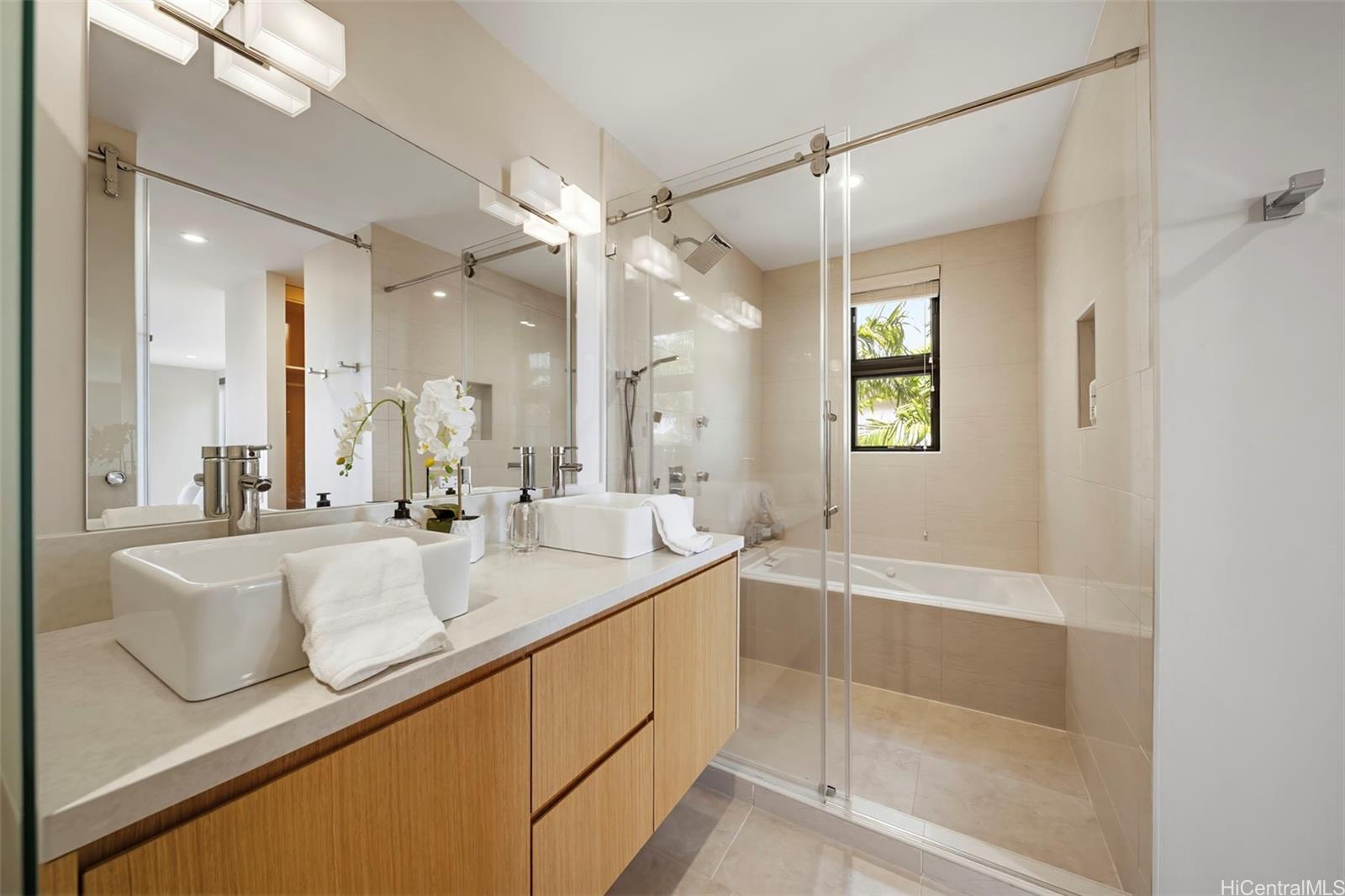 3849  Poka Street Diamond Head, Diamond Head home - photo 13 of 25