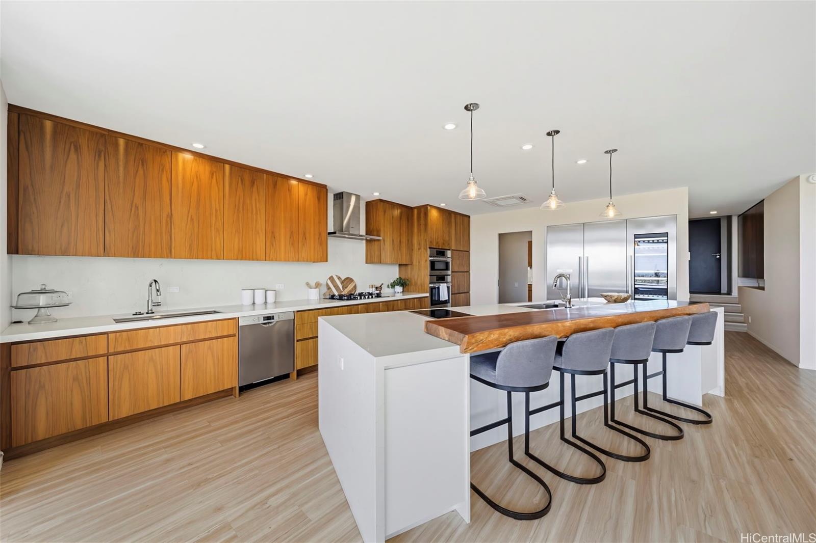 3849  Poka Street Diamond Head, Diamond Head home - photo 5 of 25