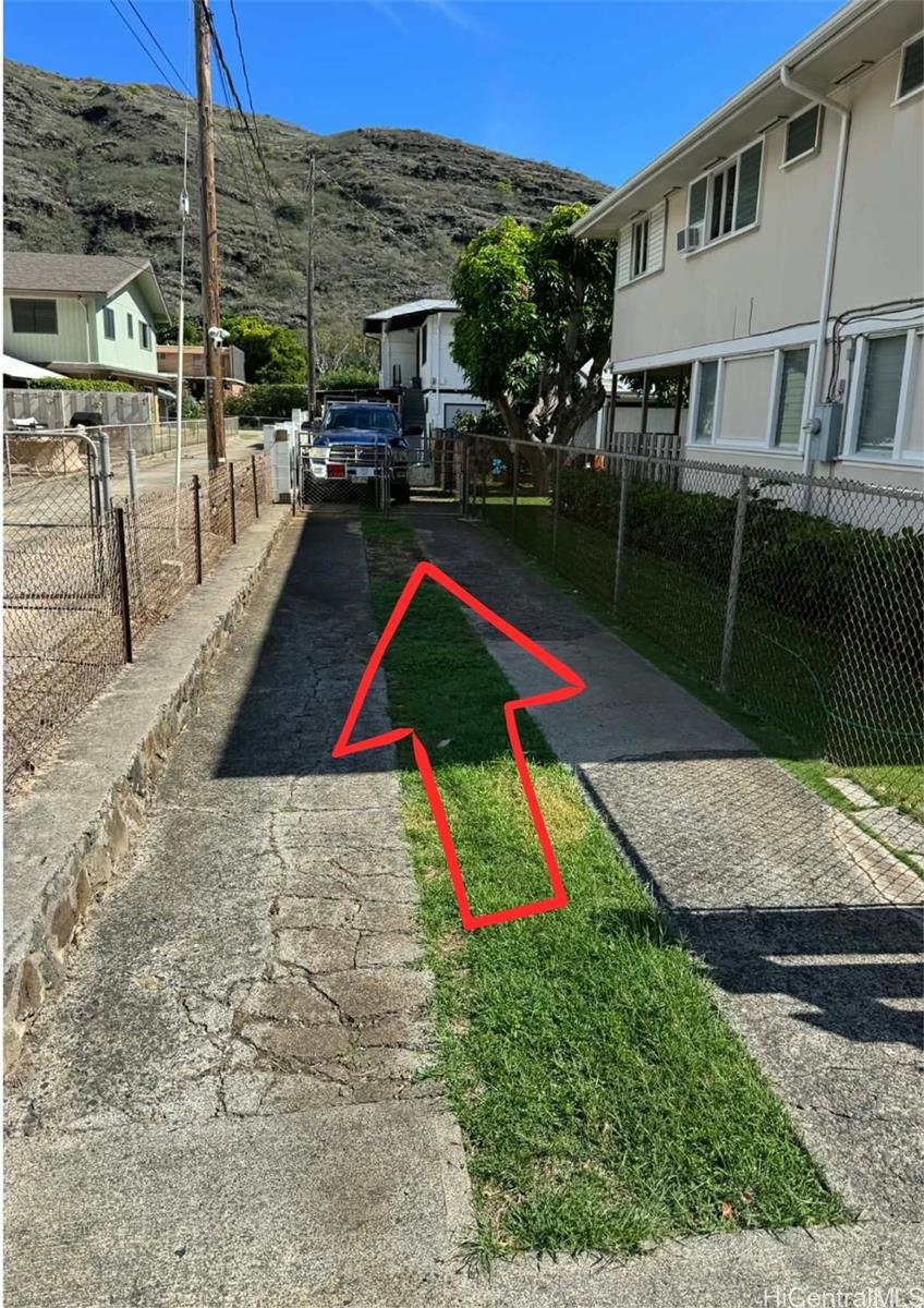 385  Kuliouou Road Kuliouou, Diamond Head home - photo 3 of 11