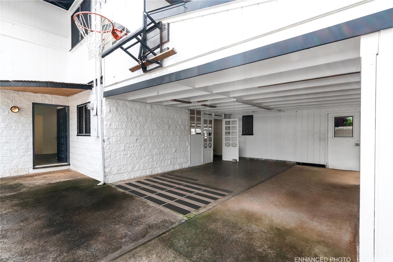 385  Kuliouou Road Kuliouou, Diamond Head home - photo 2 of 25