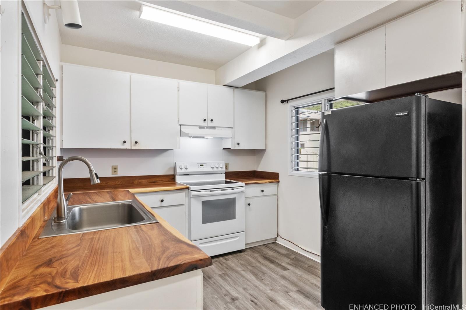 385  Kuliouou Road Kuliouou, Diamond Head home - photo 6 of 25