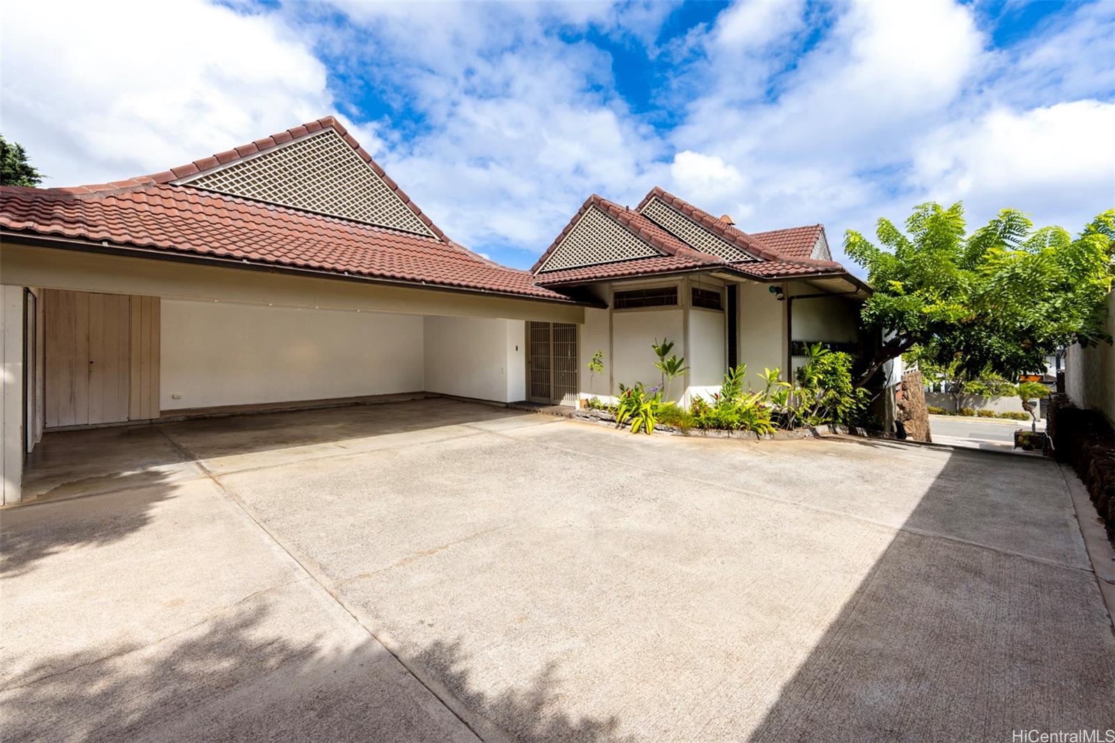 3852  Poka Street Diamond Head, Diamond Head home - photo 23 of 25