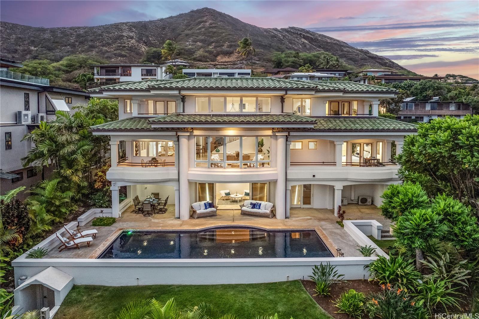 3857  Poka Street Diamond Head, Diamond Head home - photo 2 of 25