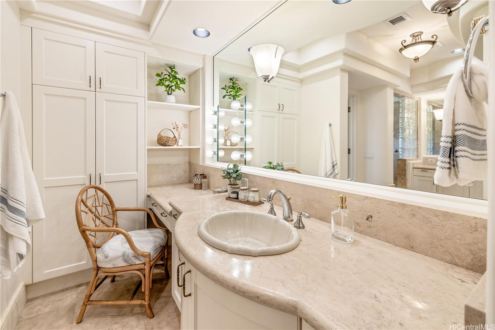 3857  Poka Street Diamond Head, Diamond Head home - photo 18 of 25