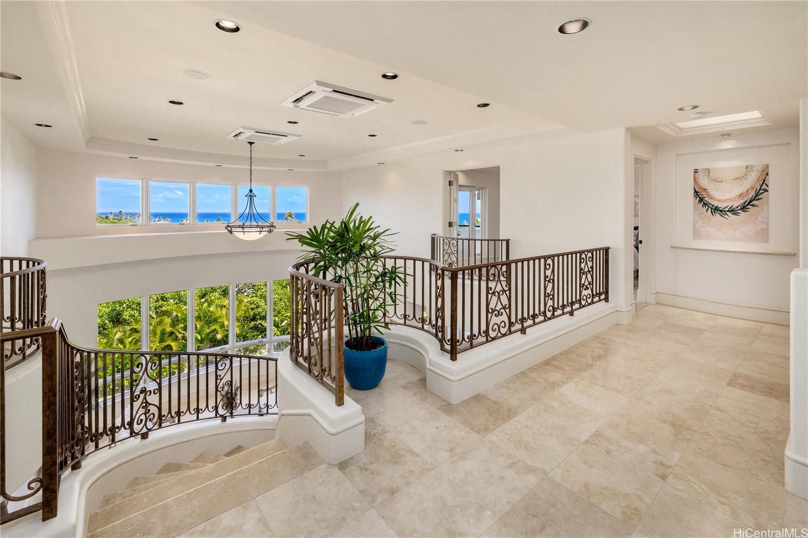 3857  Poka Street Diamond Head, Diamond Head home - photo 9 of 25