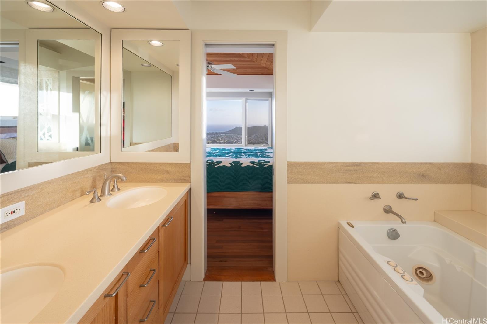 3865  Mariposa Drive Maunalani Heights, Diamond Head home - photo 12 of 25