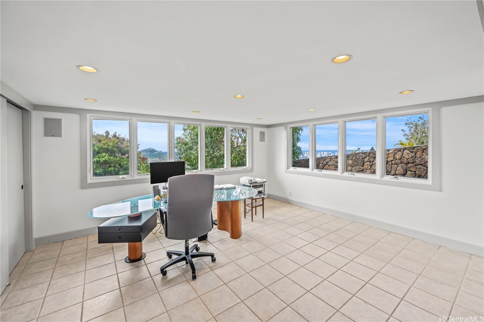 3865  Mariposa Drive Maunalani Heights, Diamond Head home - photo 17 of 25