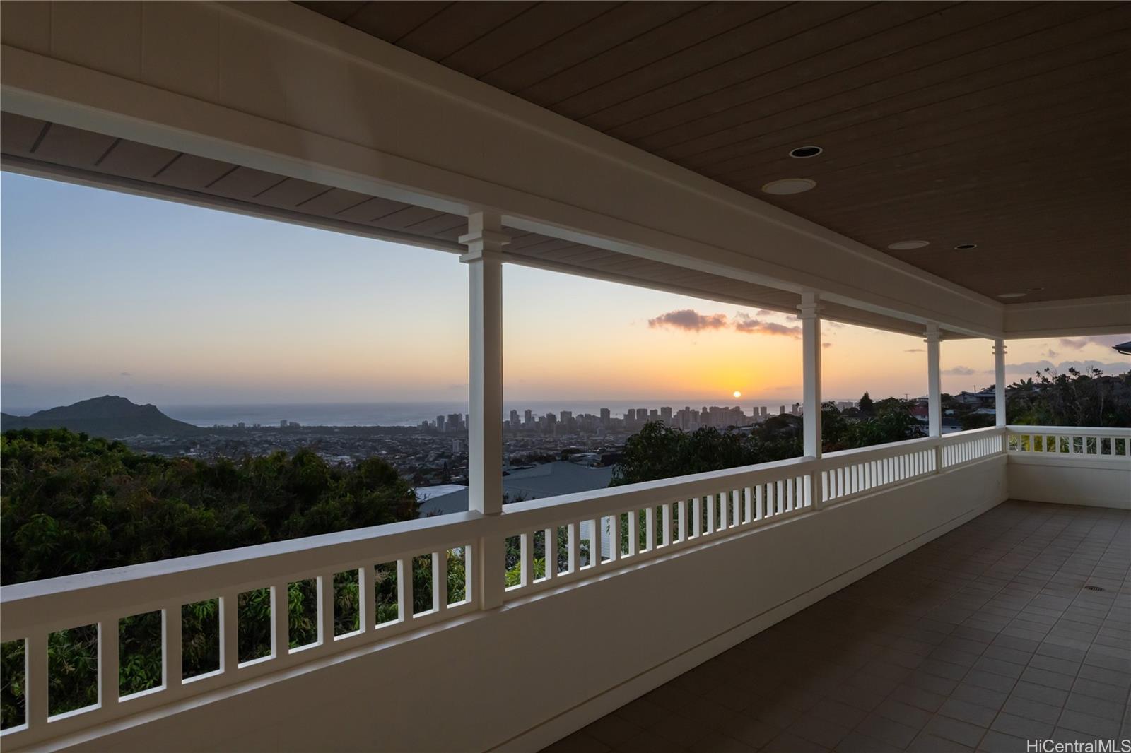 3865  Mariposa Drive Maunalani Heights, Diamond Head home - photo 21 of 25