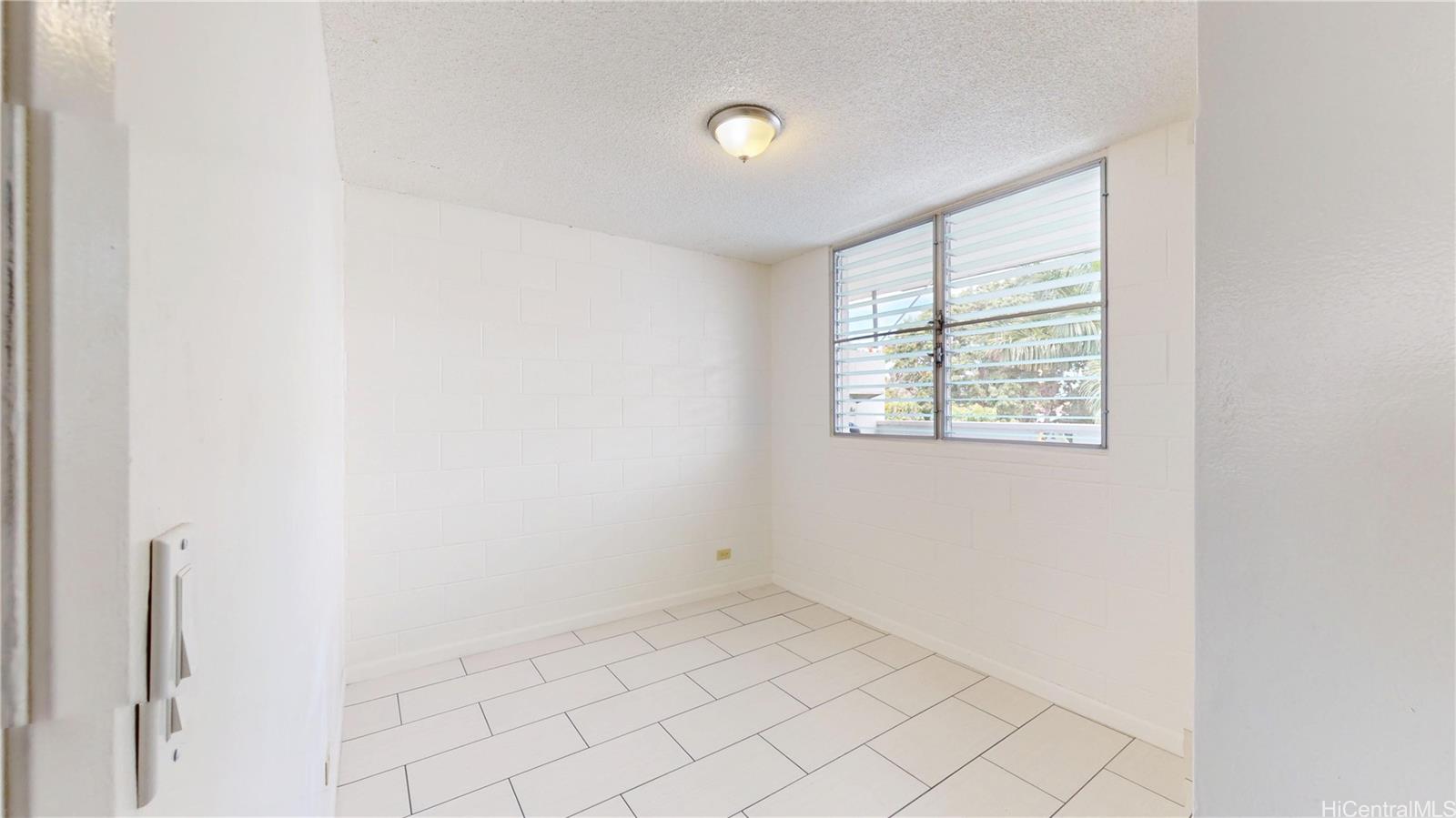 39 Hialoa Street Honolulu - Rental - photo 7 of 25