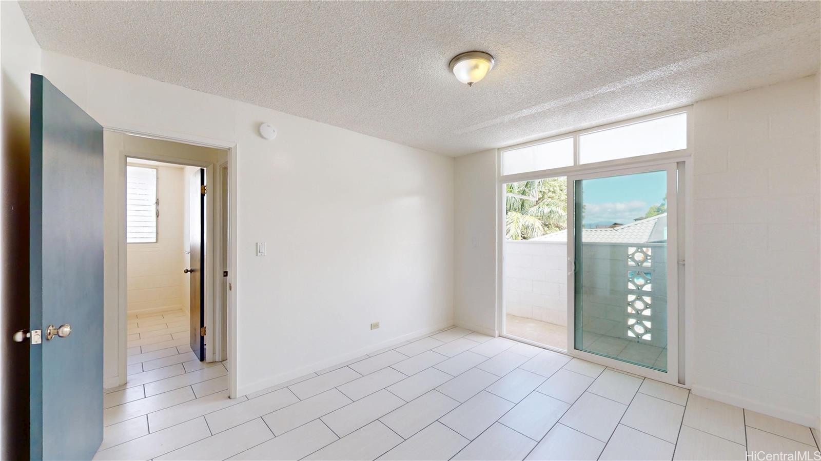 39 Hialoa St Honolulu - Rental - photo 12 of 24