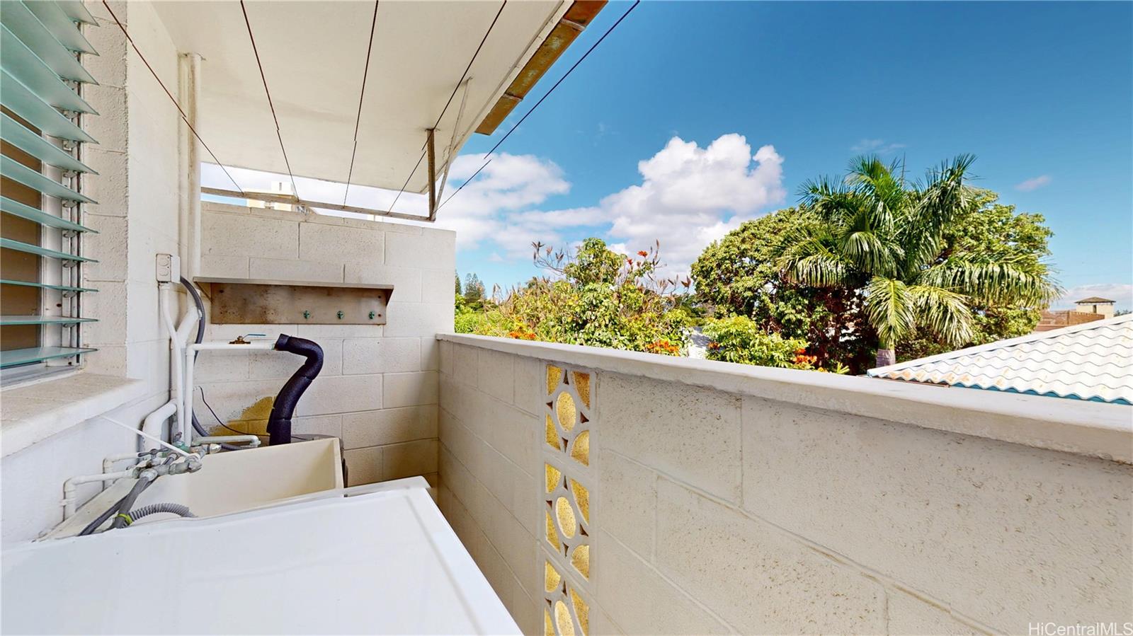 39 Hialoa St Honolulu - Rental - photo 14 of 24