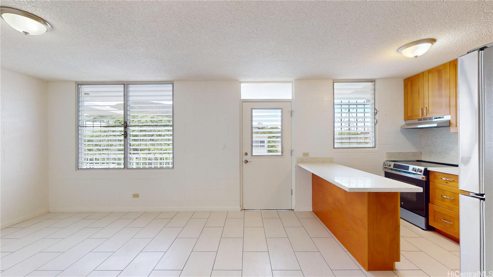 39 Hialoa St Honolulu - Rental - photo 17 of 24