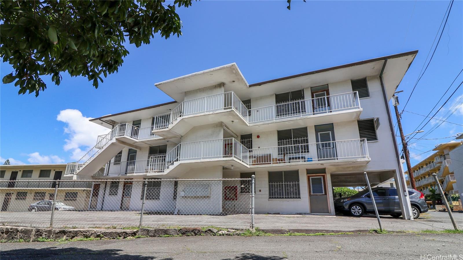 39 Hialoa St Honolulu - Rental - photo 19 of 24