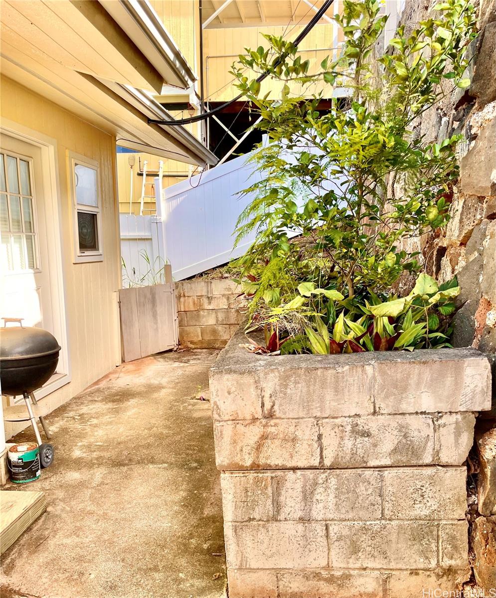 3901  Maunahilu Place Wilhelmina, Diamond Head home - photo 11 of 22