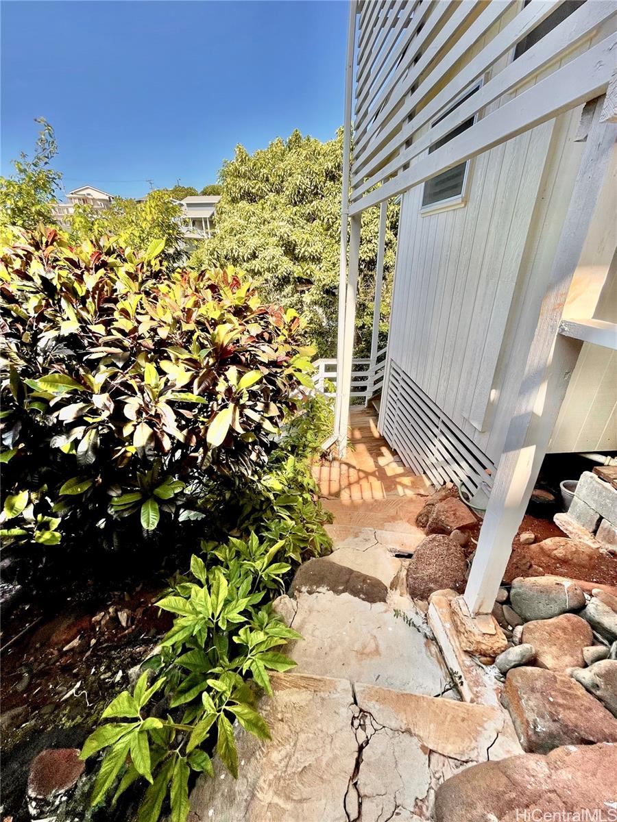 3901  Maunahilu Place Wilhelmina, Diamond Head home - photo 14 of 22