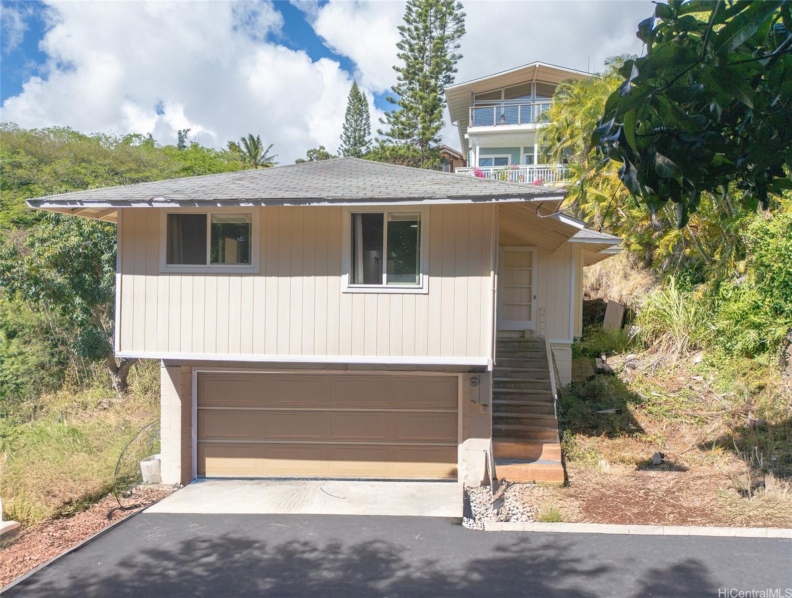3904  Maunahilu Place Wilhelmina, Diamond Head home - photo 15 of 20