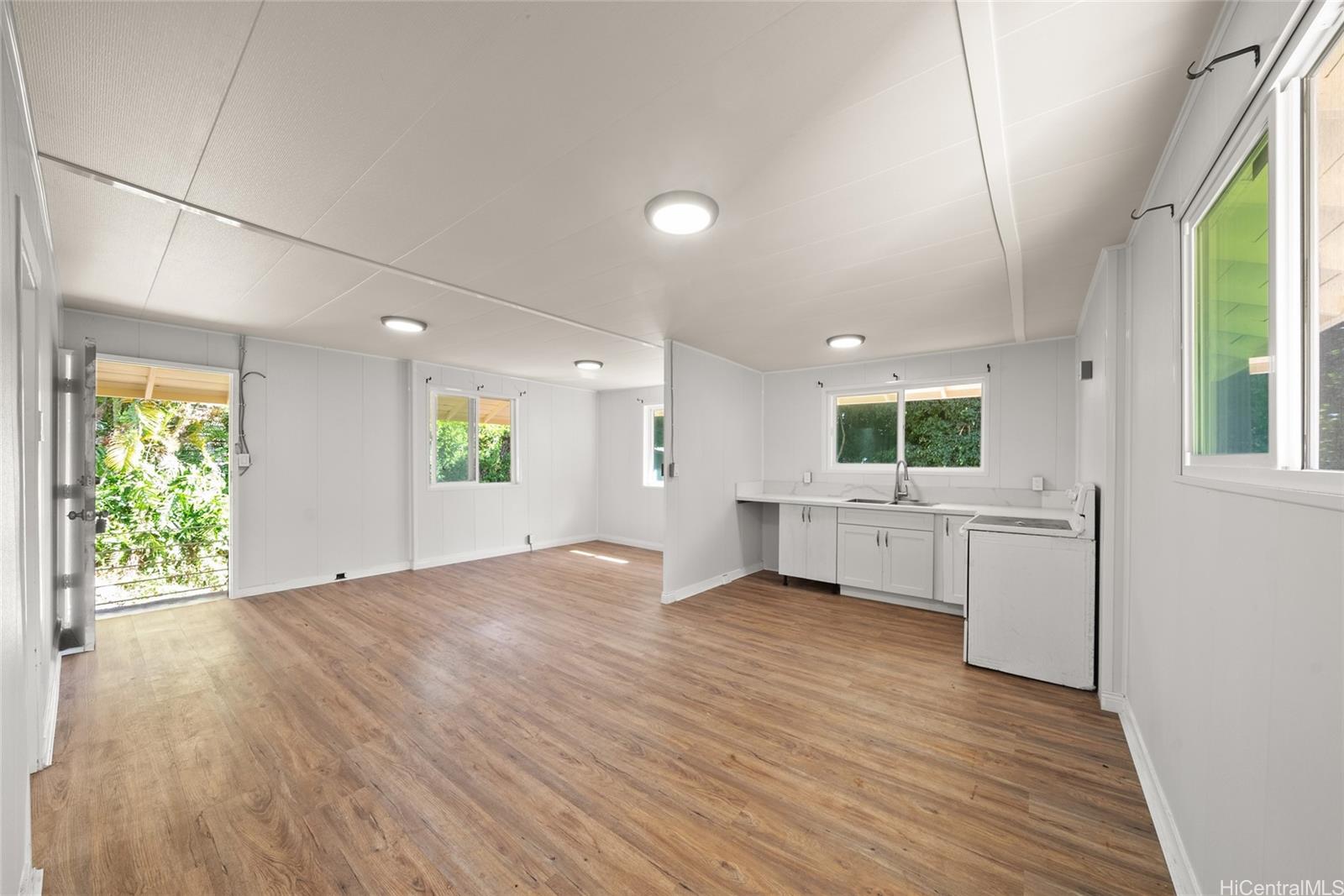 3904  Maunahilu Pl Wilhelmina, Diamond Head home - photo 8 of 14