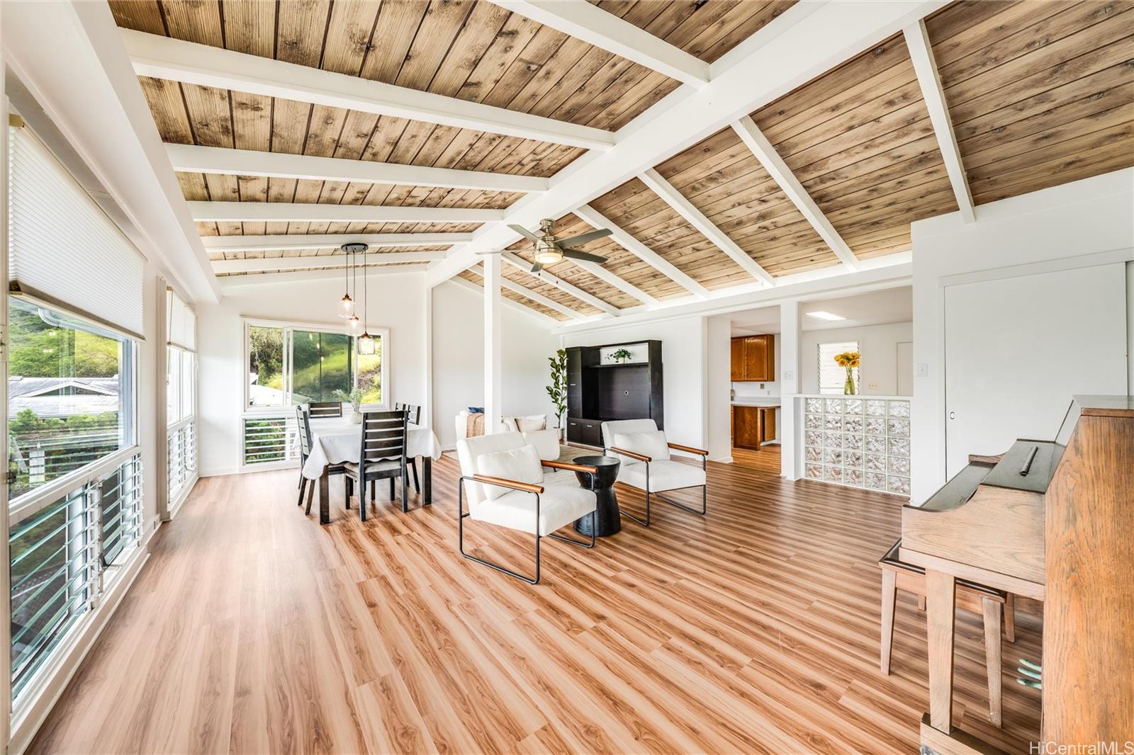3912  Koko Drive Wilhelmina, Diamond Head home - photo 4 of 25
