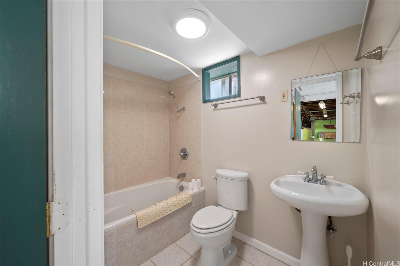 3925  Nioi Pl Wilhelmina, Diamond Head home - photo 11 of 22