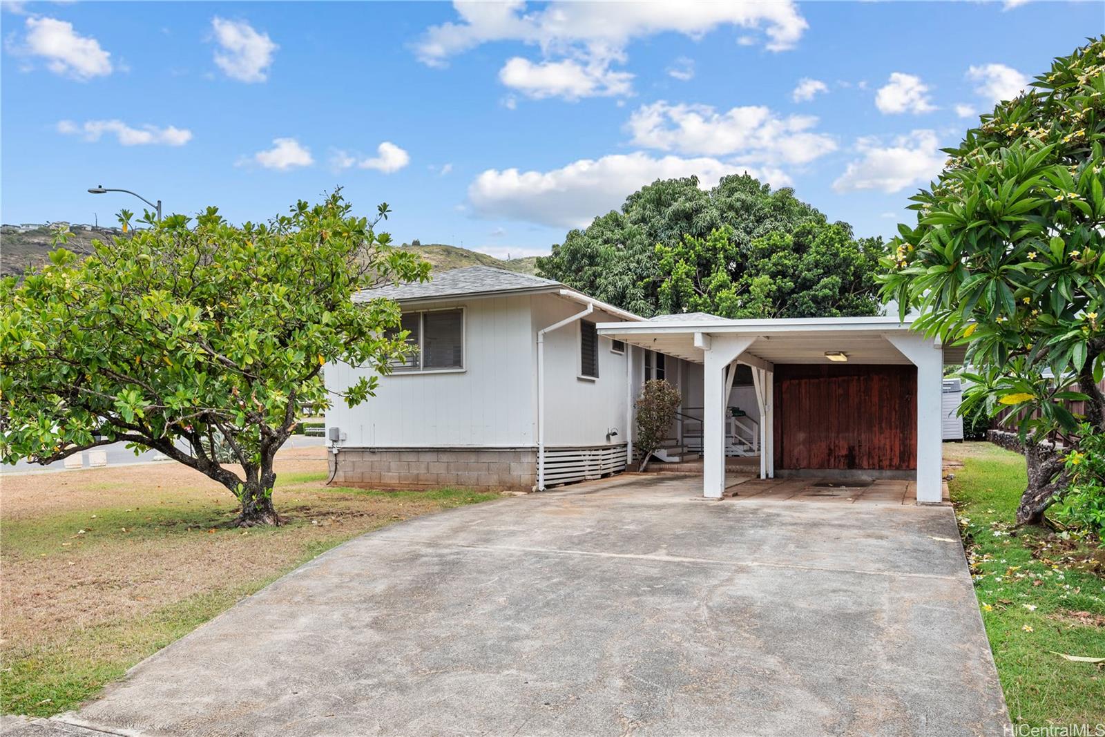 393  Hind Drive Aina Haina Area, Diamond Head home - photo 2 of 23