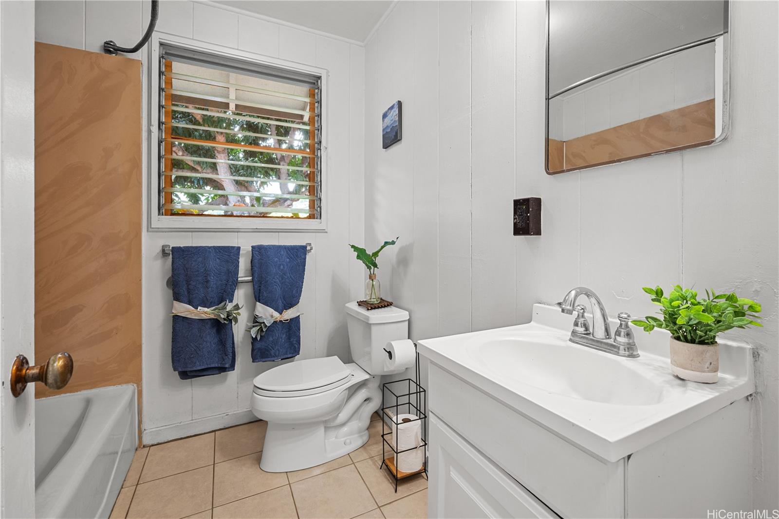 393  Hind Drive Aina Haina Area, Diamond Head home - photo 17 of 23