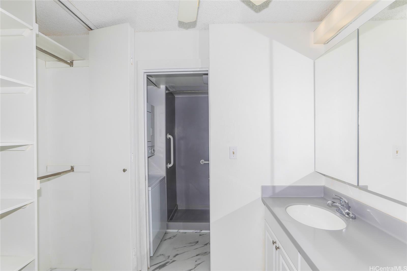 Villa On Eaton Square condo # 1109, Honolulu, Hawaii - photo 14 of 25