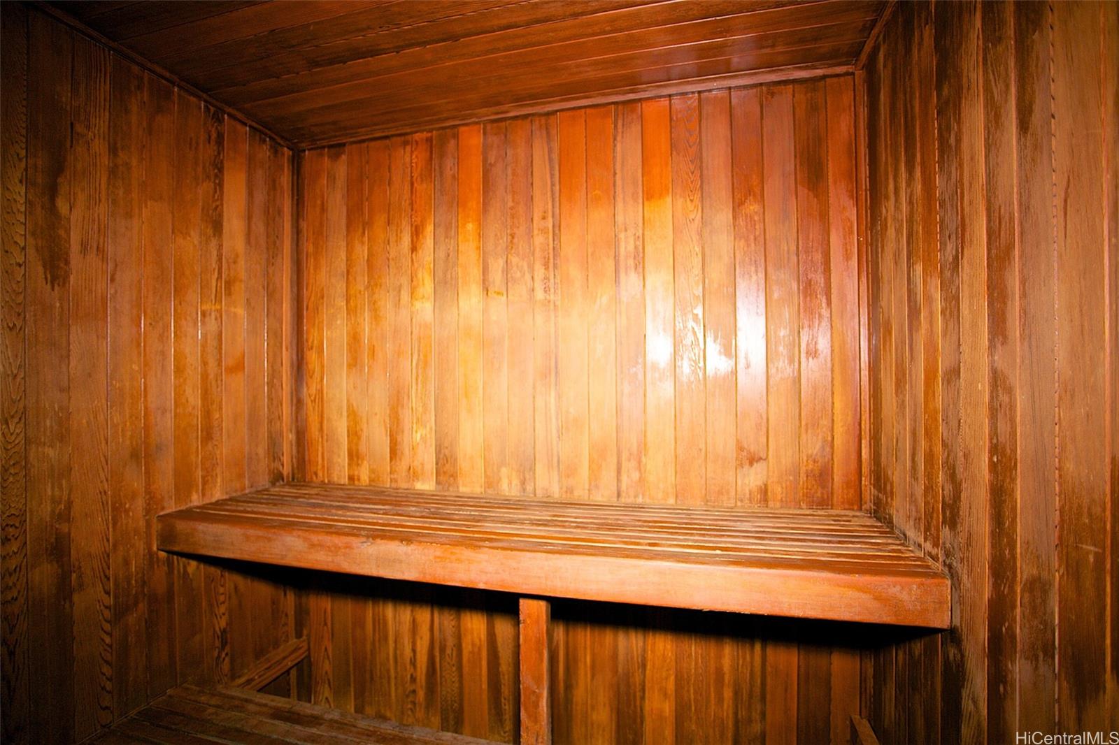 Villa On Eaton Square condo # 1109, Honolulu, Hawaii - photo 21 of 25