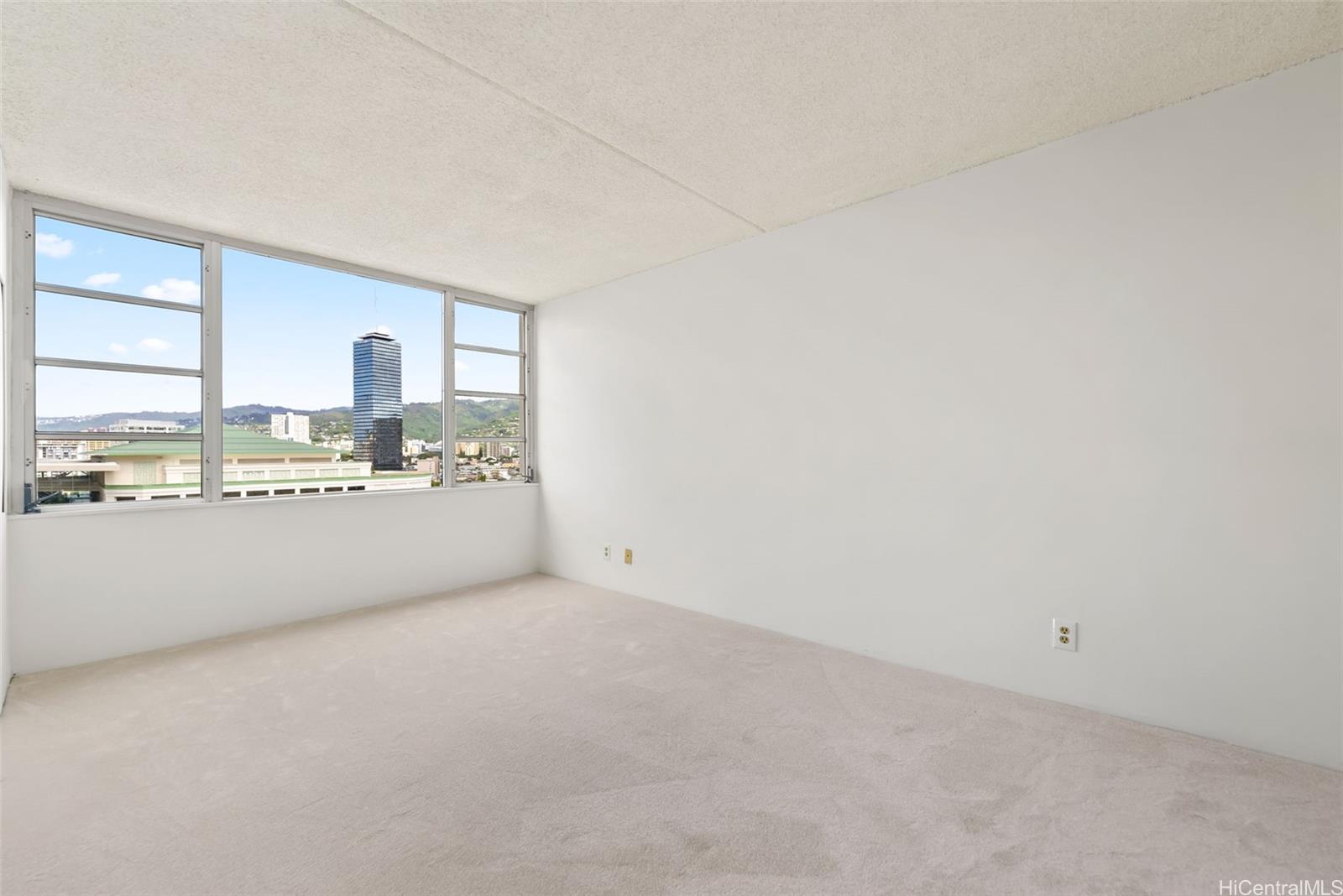 Villa On Eaton Square condo # 1208, Honolulu, Hawaii - photo 11 of 25