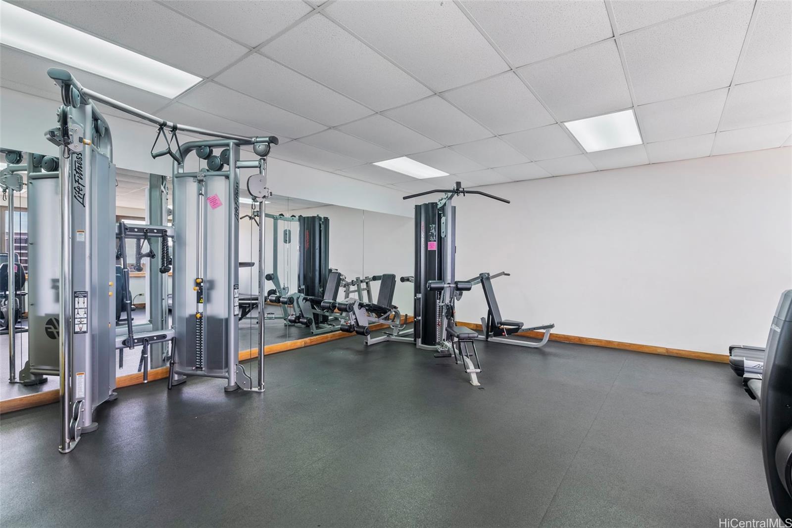 Villa On Eaton Square condo # 1208, Honolulu, Hawaii - photo 19 of 25