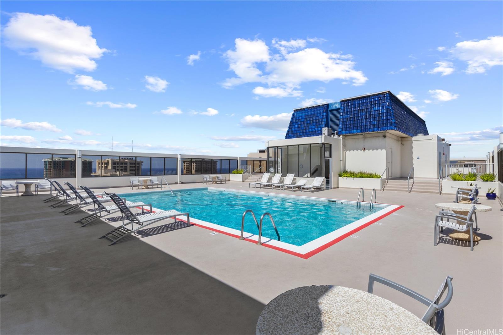 Villa On Eaton Square condo # 1215, Honolulu, Hawaii - photo 11 of 21