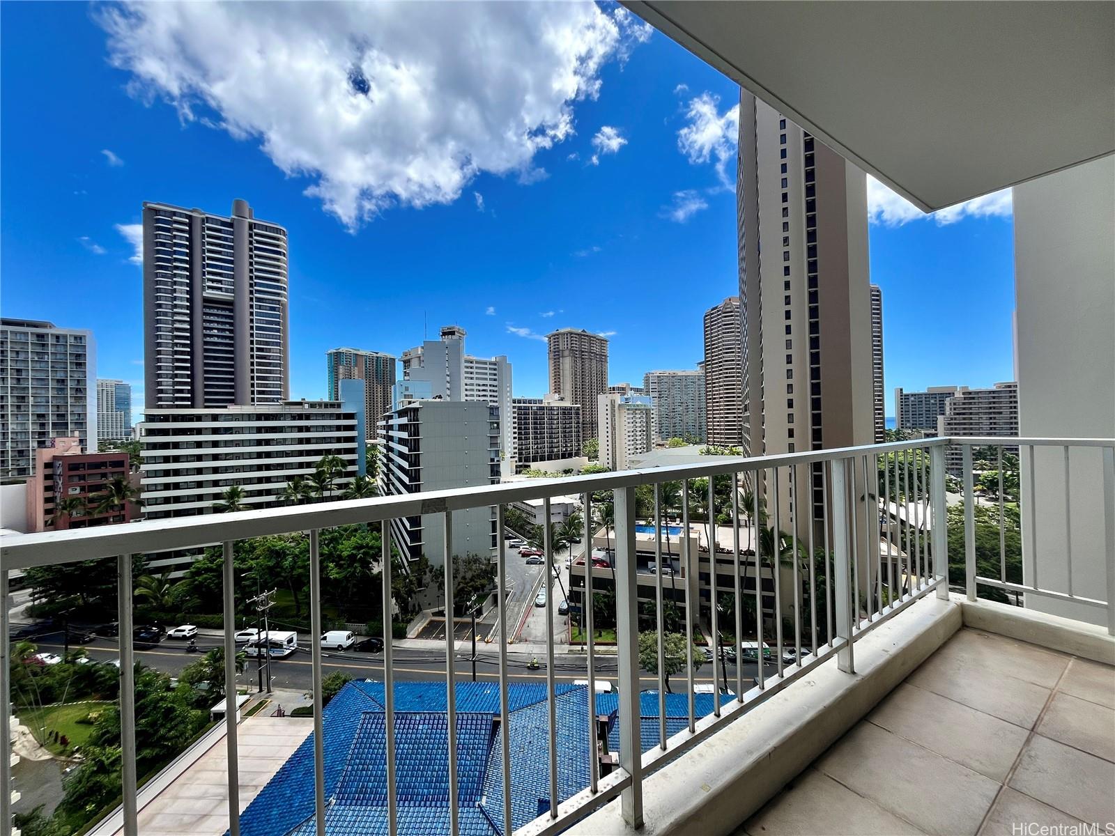 Villa On Eaton Square condo # 1215, Honolulu, Hawaii - photo 6 of 21
