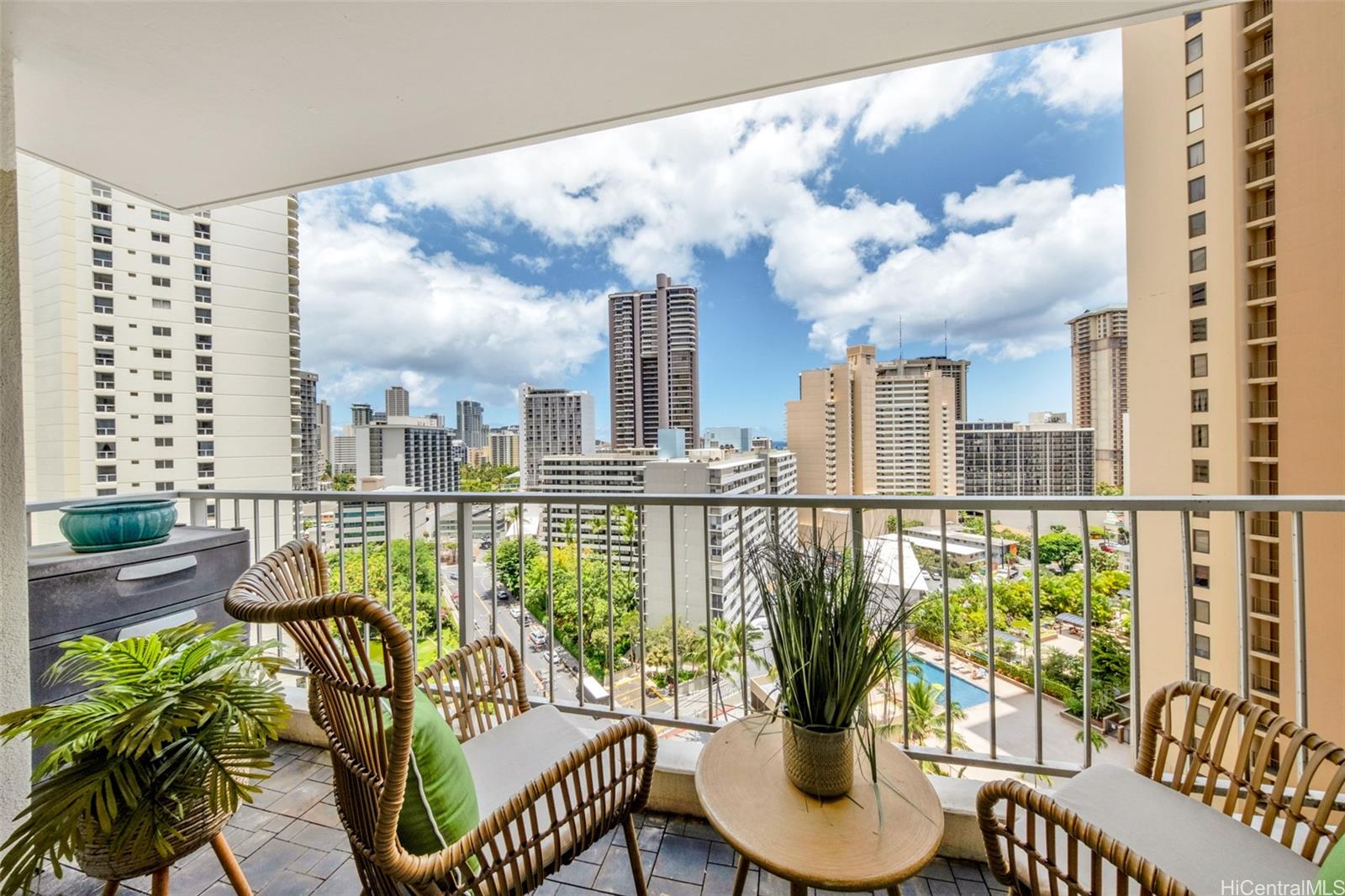 Villa on Eaton Square condo # 1601, Honolulu, Hawaii - photo 14 of 19