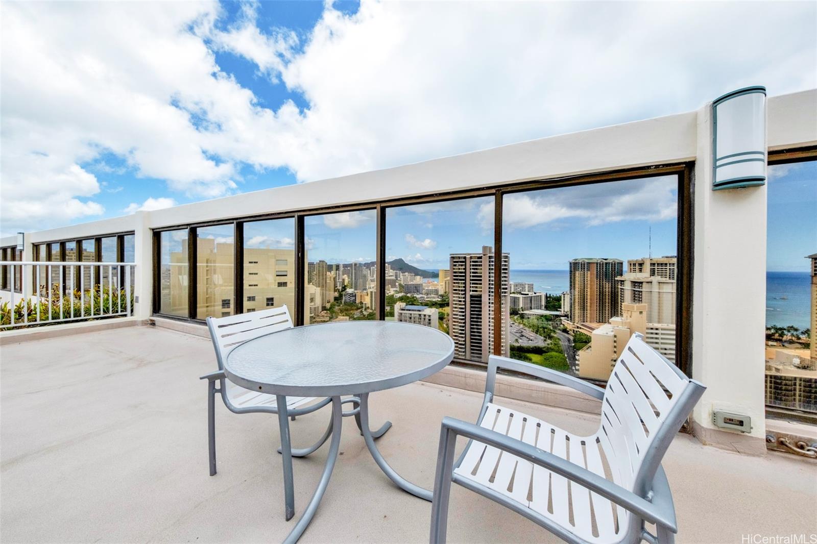 Villa on Eaton Square condo # 1601, Honolulu, Hawaii - photo 17 of 19