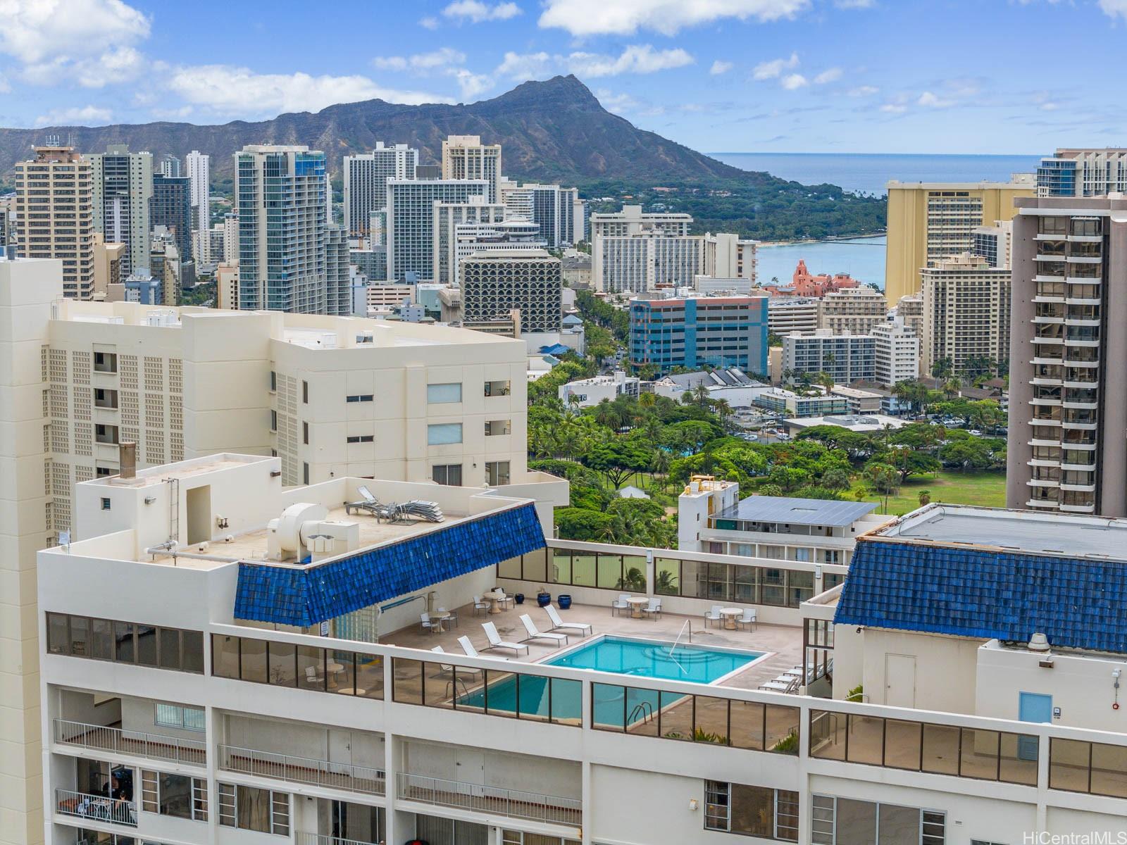 Villa On Eaton Square condo # 1605, Honolulu, Hawaii - photo 21 of 25