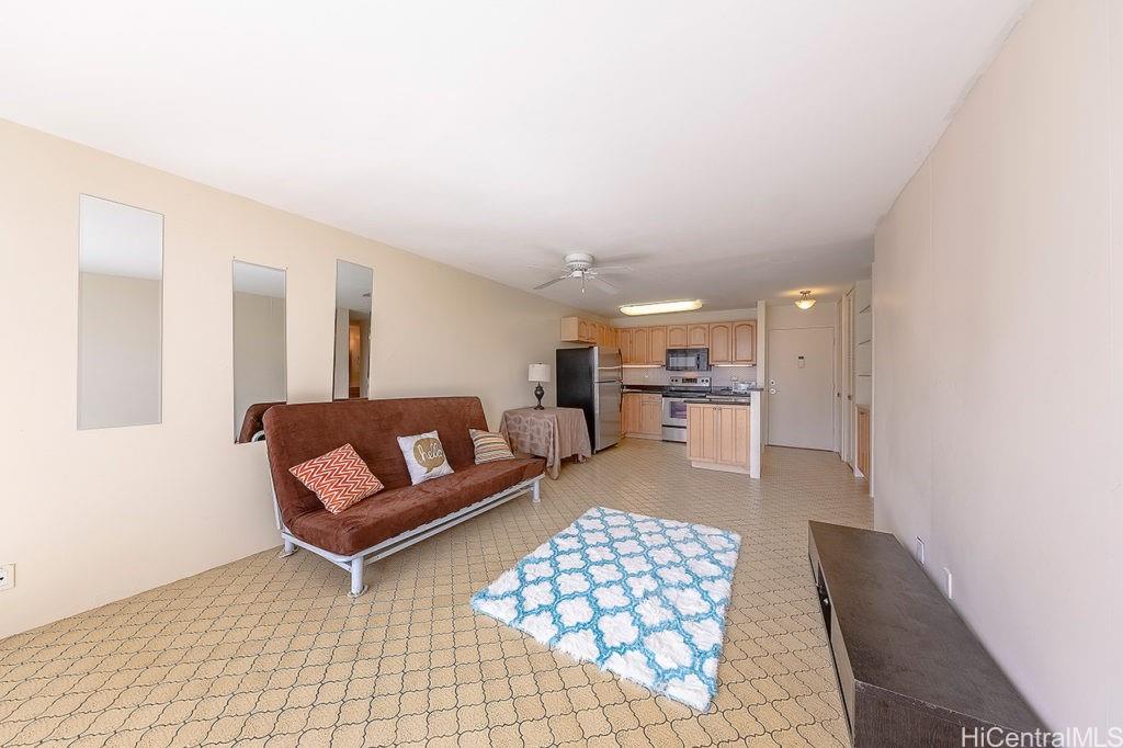 Villa On Eaton Square condo # 1609, Honolulu, Hawaii - photo 5 of 16