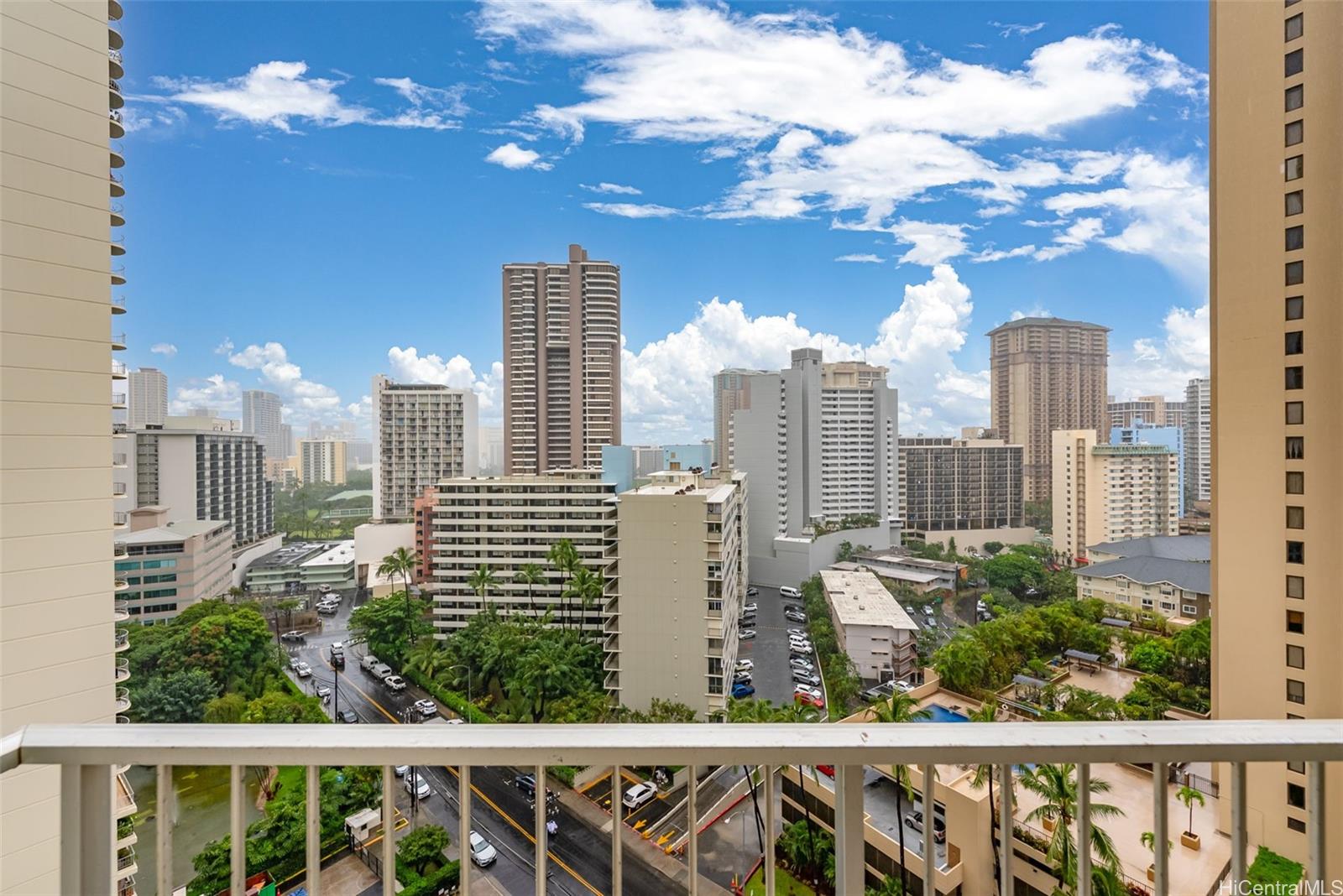 Villa On Eaton Square condo # 1705, Honolulu, Hawaii - photo 2 of 16