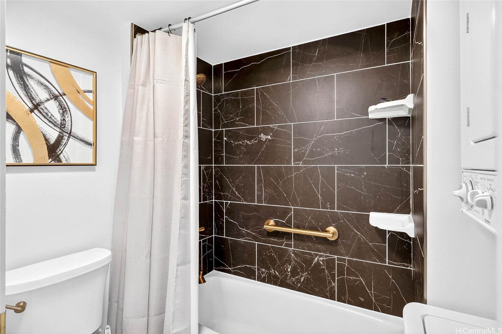 Villa On Eaton Square condo # 1711, Honolulu, Hawaii - photo 16 of 25