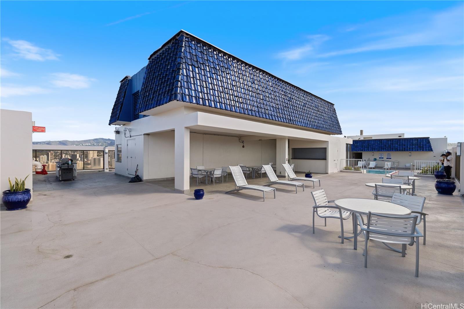 Villa On Eaton Square condo # 1711, Honolulu, Hawaii - photo 21 of 25