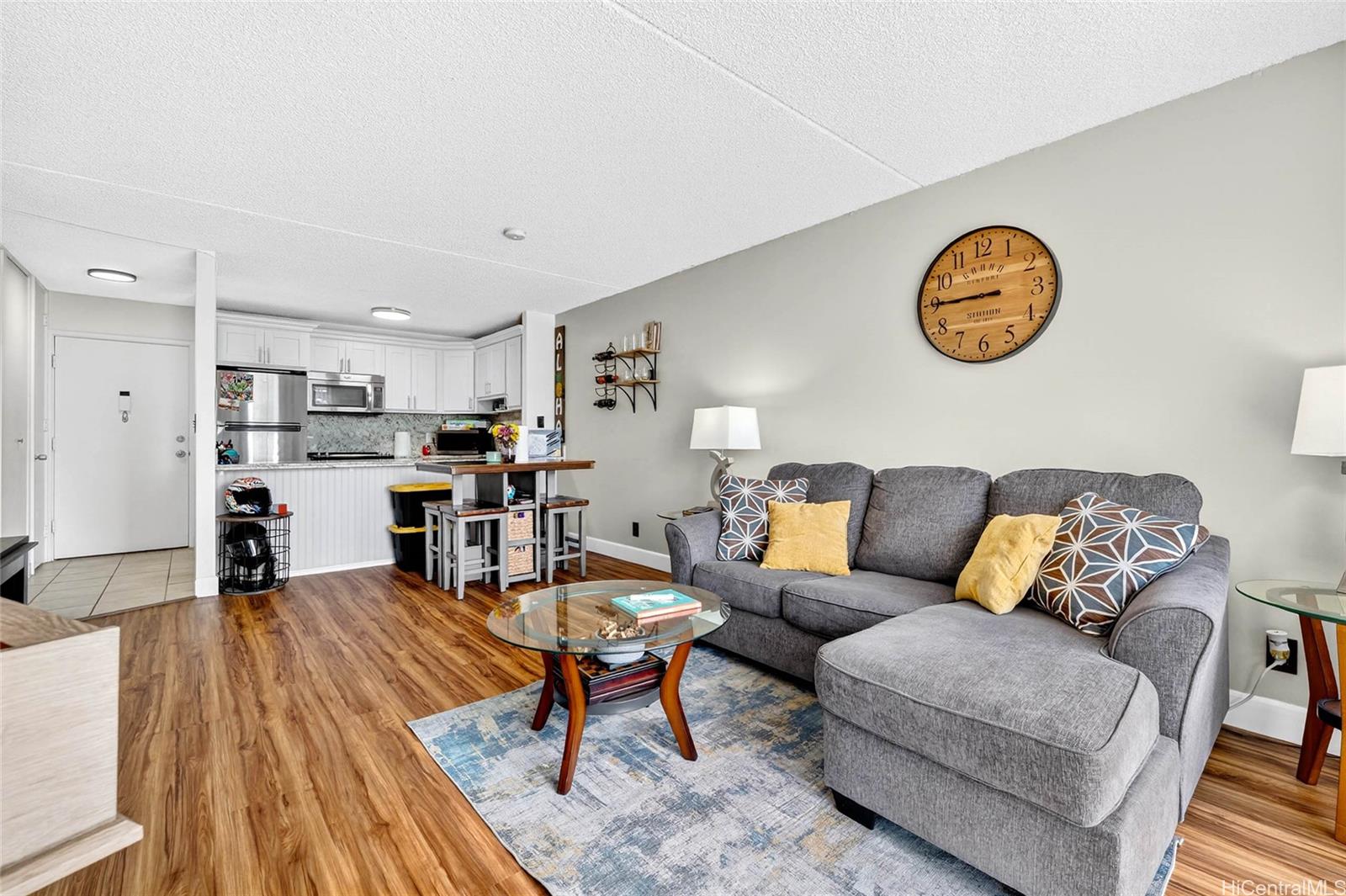 Villa On Eaton Square condo # 1711, Honolulu, Hawaii - photo 5 of 25