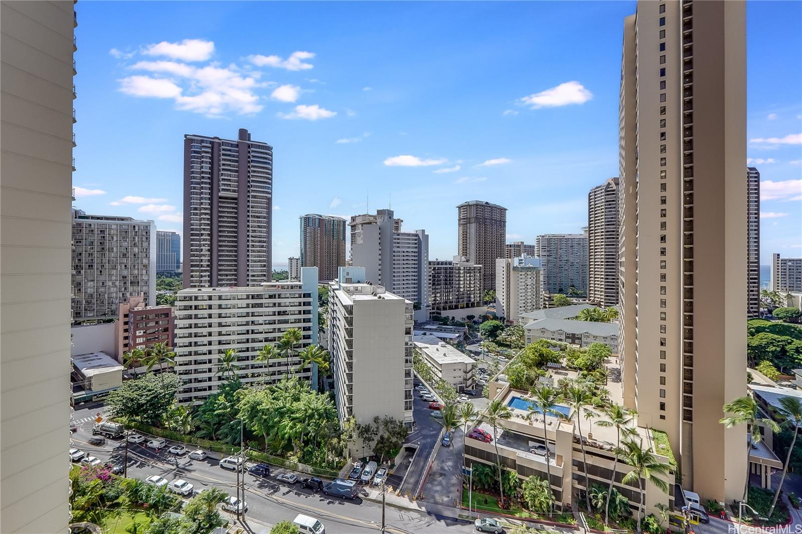 Villa On Eaton Square condo # 1815, Honolulu, Hawaii - photo 8 of 9