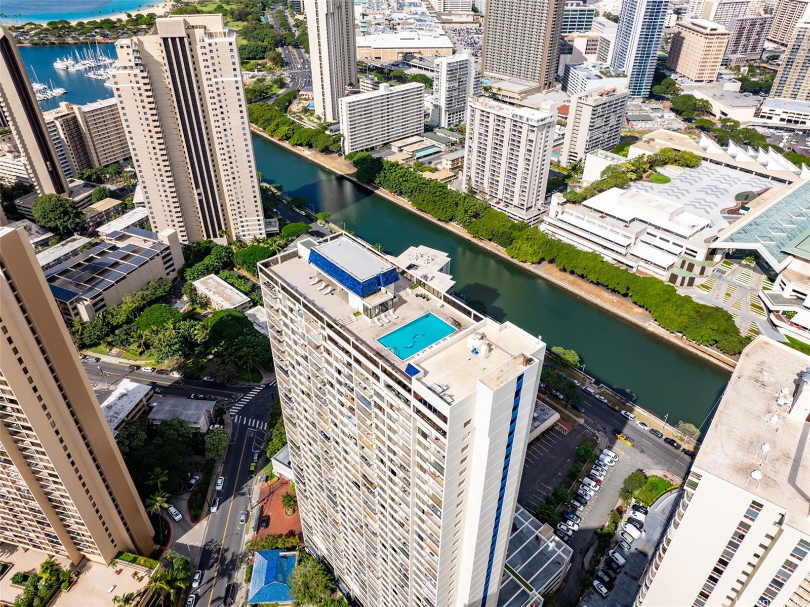 Villa On Eaton Square condo # 2014, Honolulu, Hawaii - photo 21 of 25