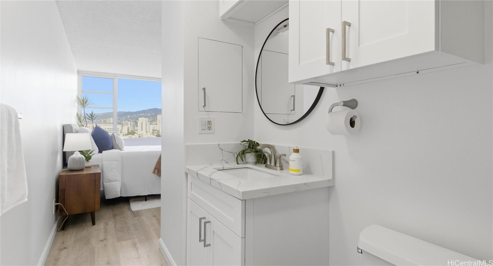 Villa On Eaton Square condo # 2014, Honolulu, Hawaii - photo 15 of 25