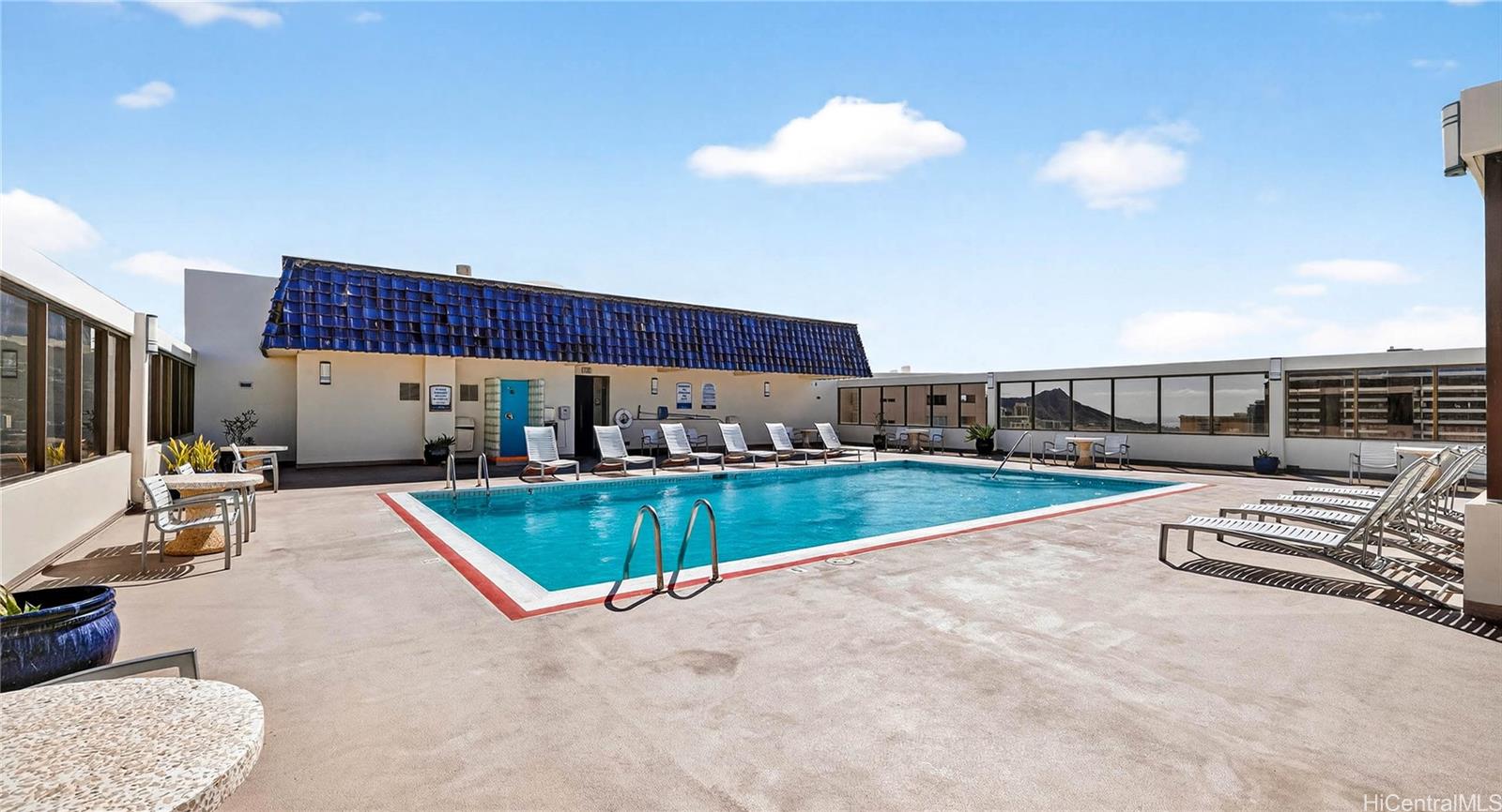 Villa On Eaton Square condo # 2014, Honolulu, Hawaii - photo 17 of 25