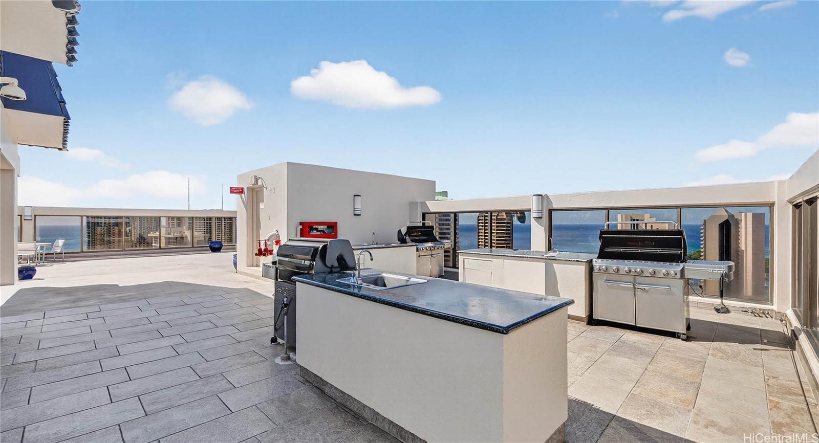 Villa On Eaton Square condo # 2014, Honolulu, Hawaii - photo 19 of 25