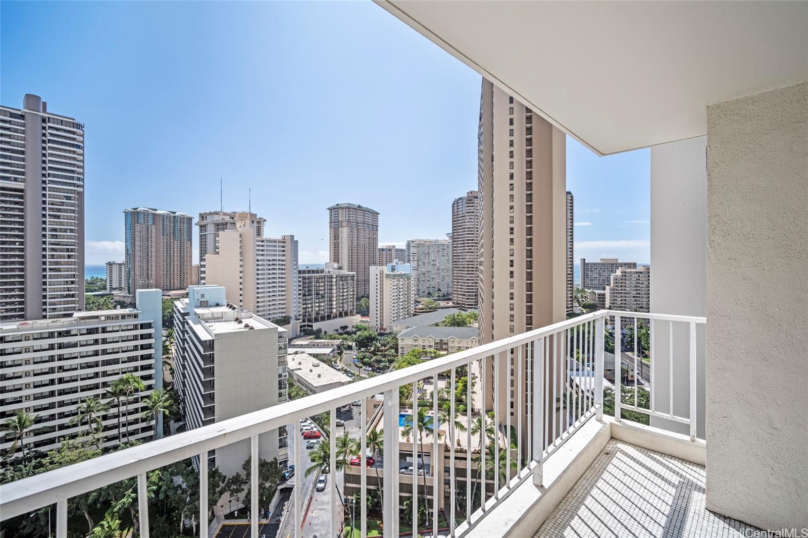 Villa on Eaton Square condo # 2015, Honolulu, Hawaii - photo 12 of 25
